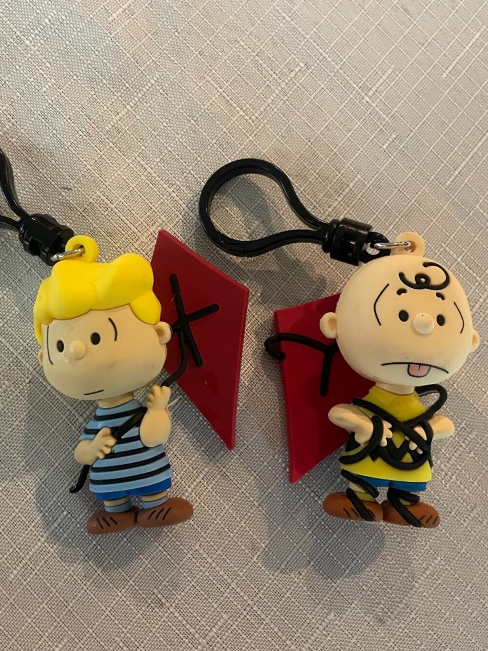Peanuts Schroeder With Kite Exclusive Peanuts Characters Blind Bag Clip 2!